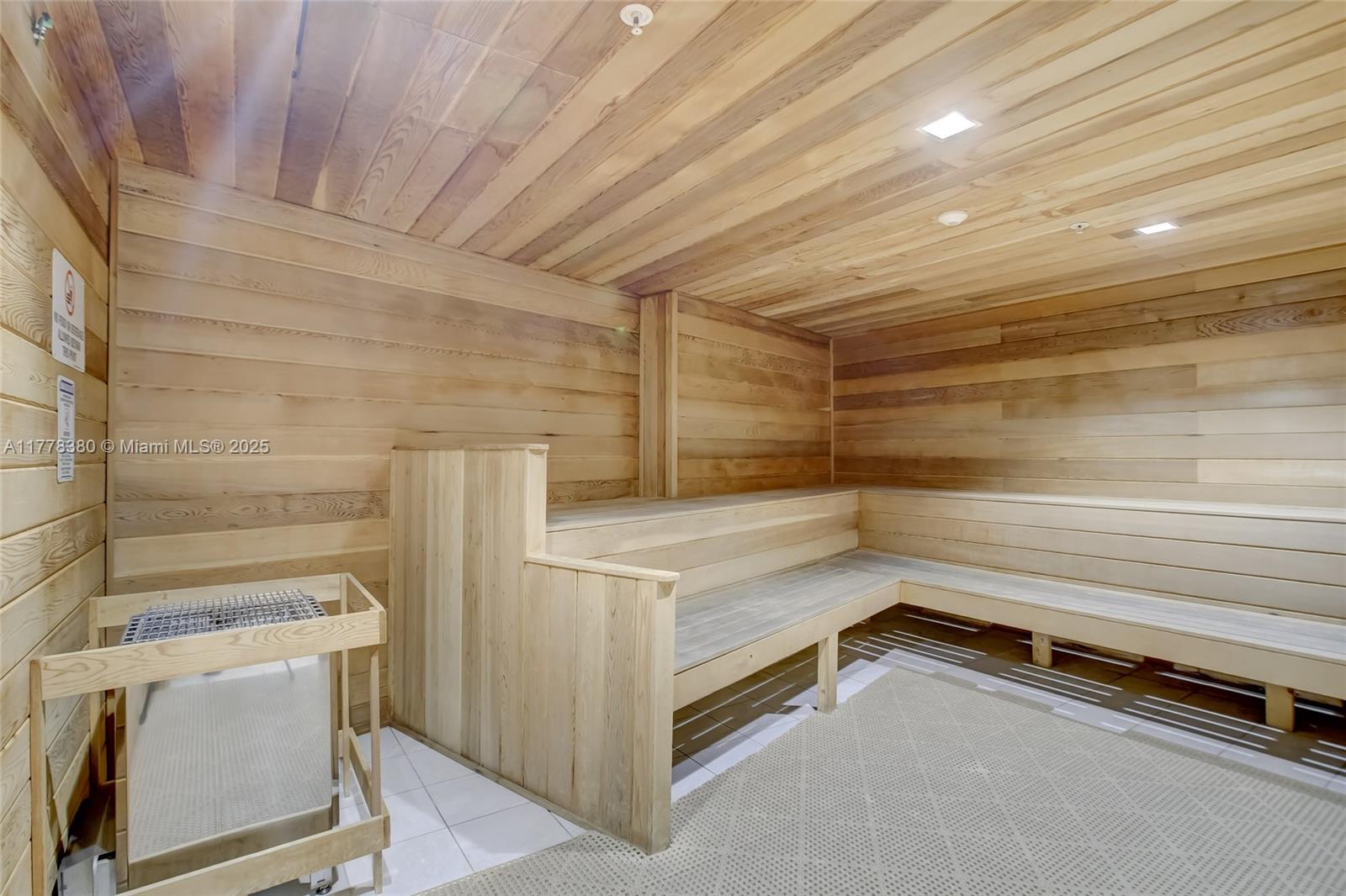 OLYMPUS CONDO PHASE - Residential