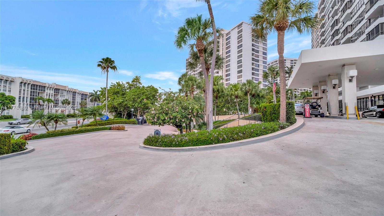 OLYMPUS CONDO PHASE - Residential