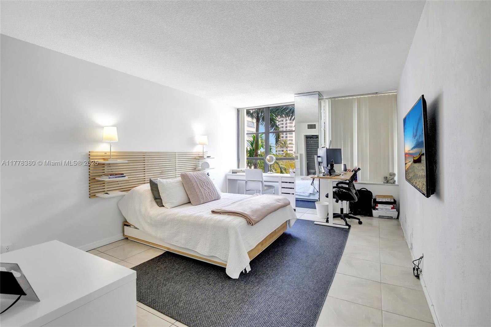 OLYMPUS CONDO PHASE - Residential