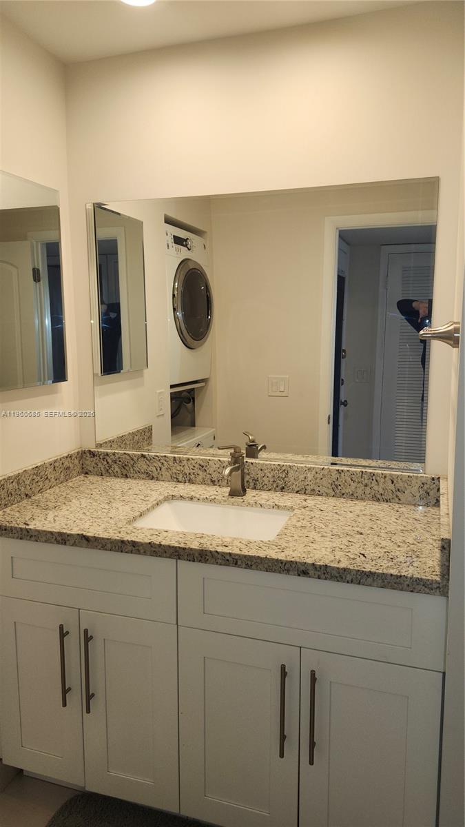 KINGS POINT PIEDMONT COND - Residential