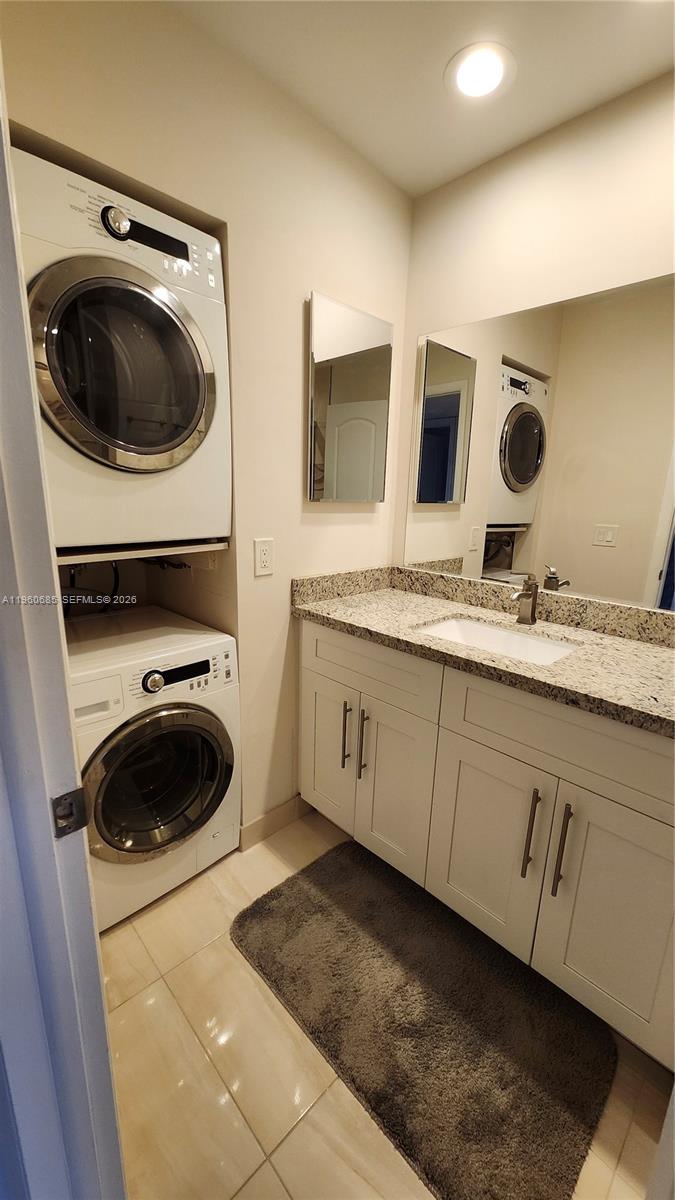 KINGS POINT PIEDMONT COND - Residential