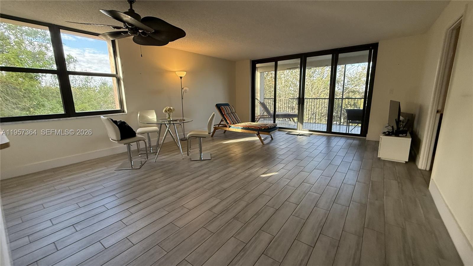 ROYAL PALM AT PLANTATION - Residential