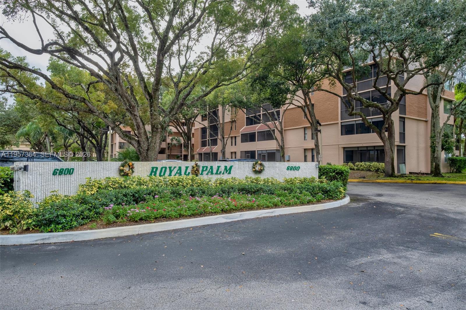 ROYAL PALM AT PLANTATION - Residential