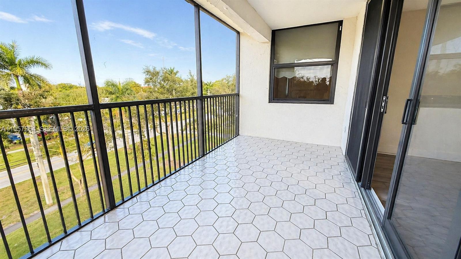 ROYAL PALM AT PLANTATION - Residential