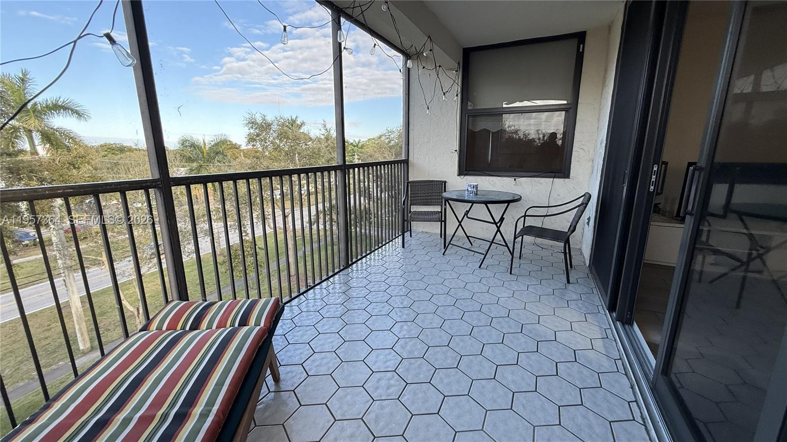 ROYAL PALM AT PLANTATION - Residential