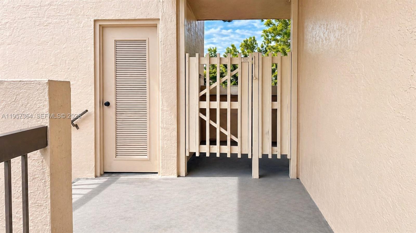 ROYAL PALM AT PLANTATION - Residential