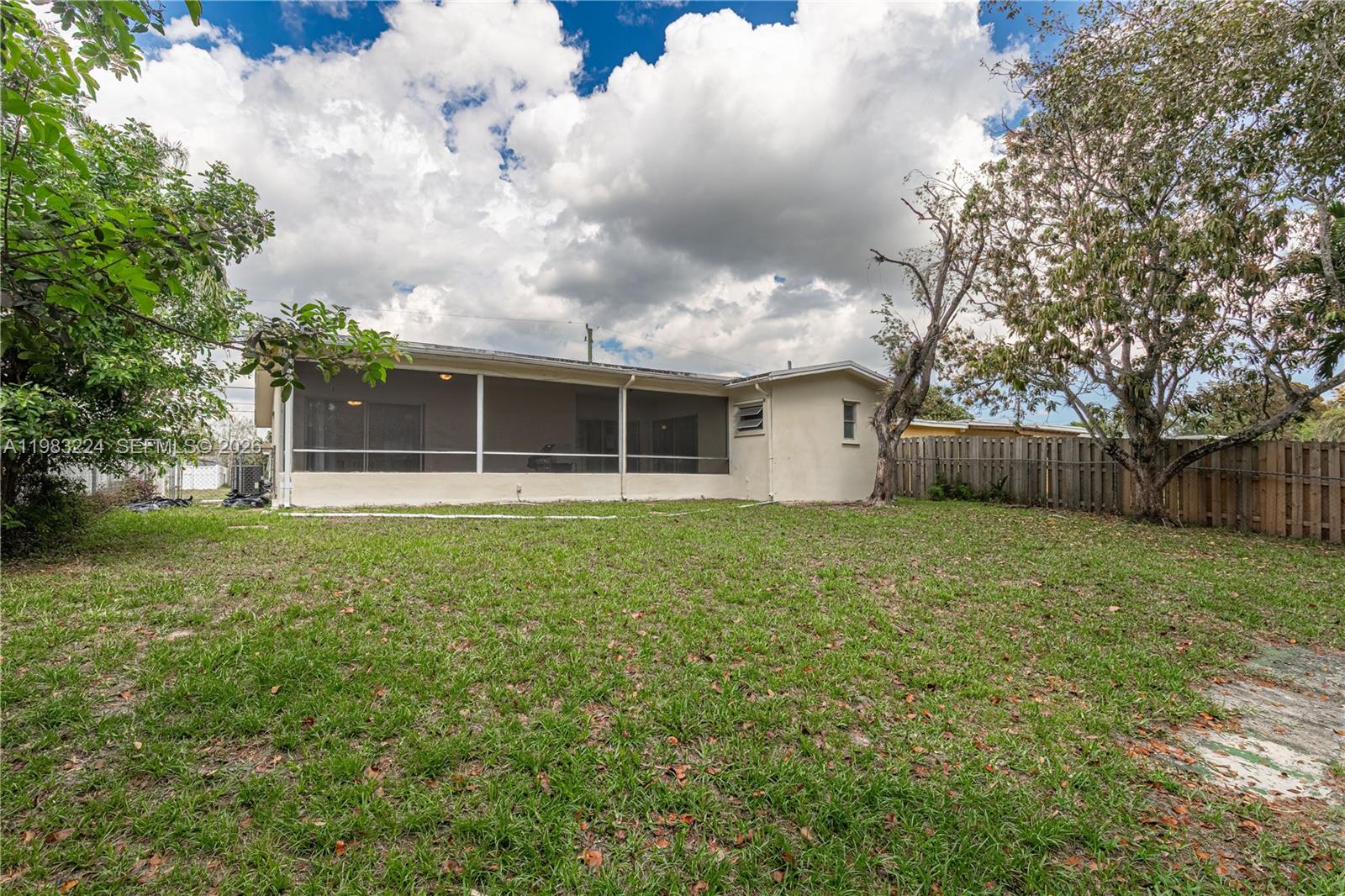 SUNRISE GOLF VILLAGE SEC - Residential