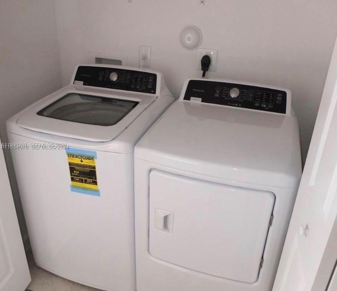 VIA VENTURA NEIGHBORHOOD - Residential Lease