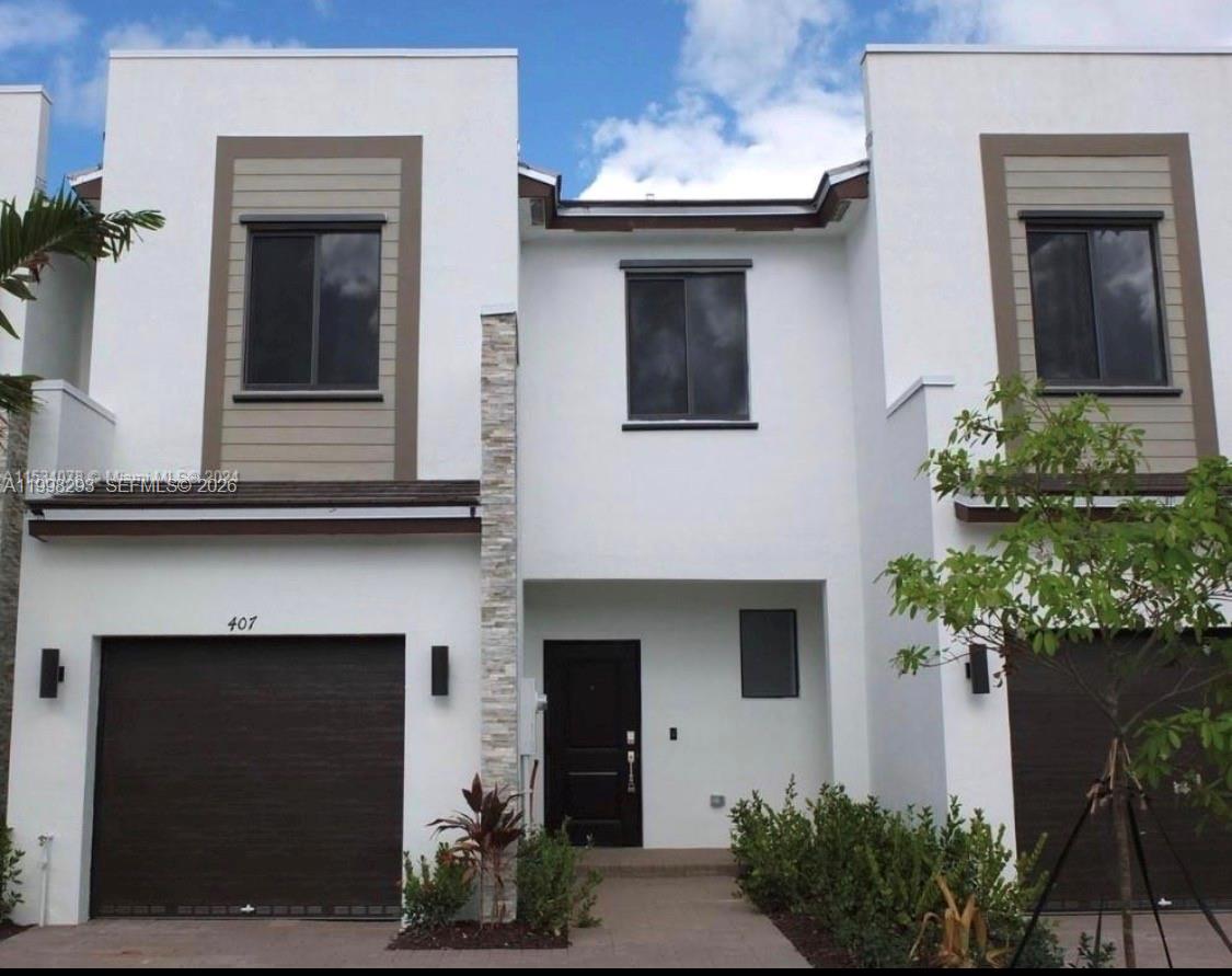 VIA VENTURA NEIGHBORHOOD - Residential Lease