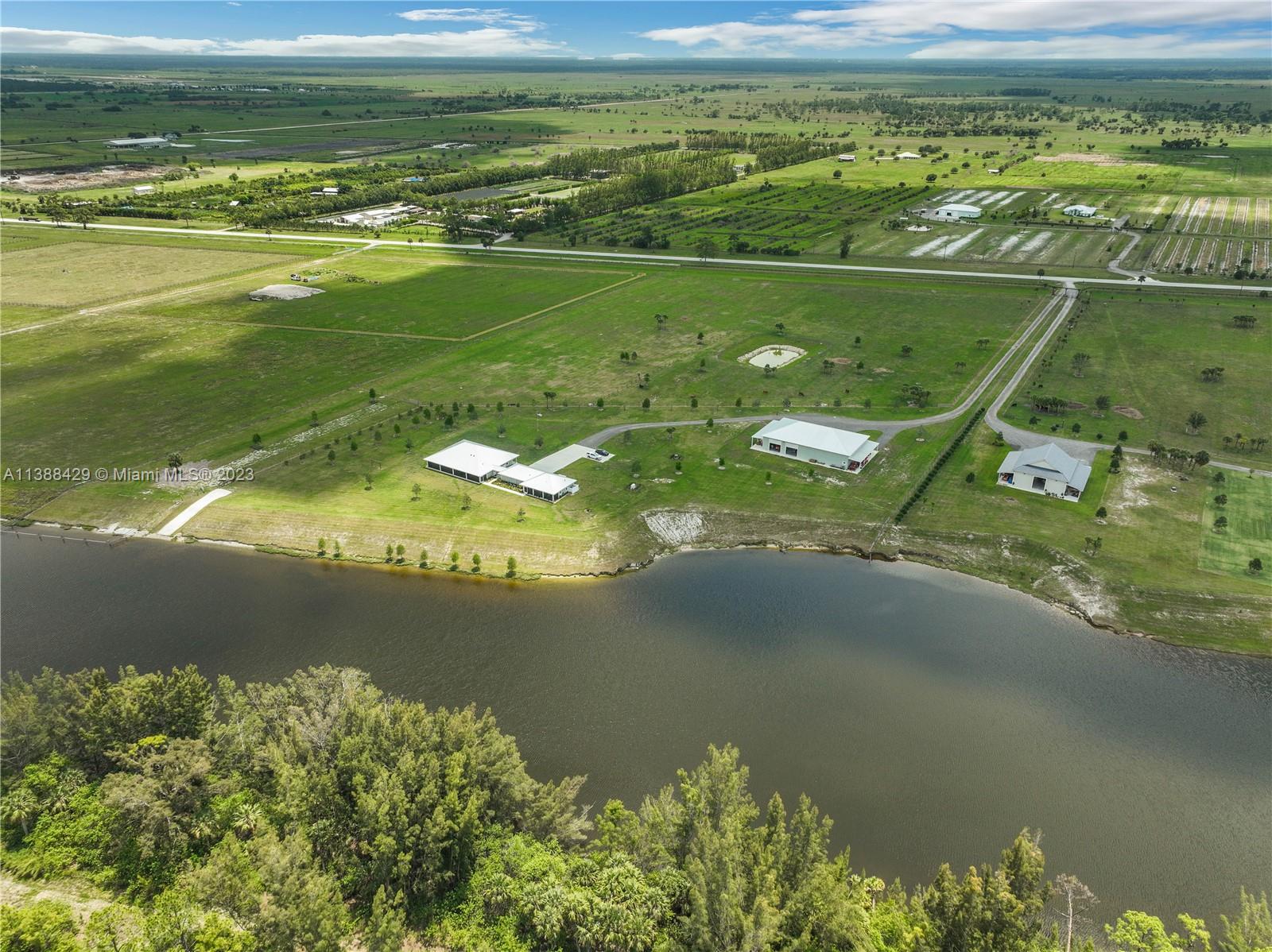 BOX RANCH GROVES A PLAT O - Residential