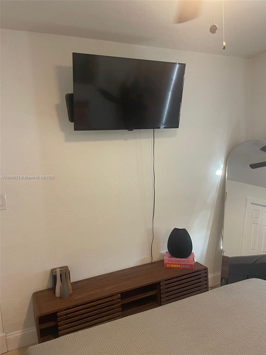 HOLLYWOOD BEACH FIRST ADD - Residential Income