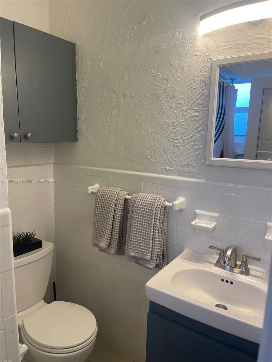 HOLLYWOOD BEACH FIRST ADD - Residential Income