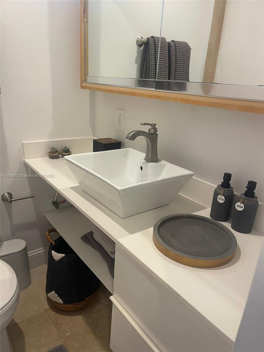 HOLLYWOOD BEACH FIRST ADD - Residential Income