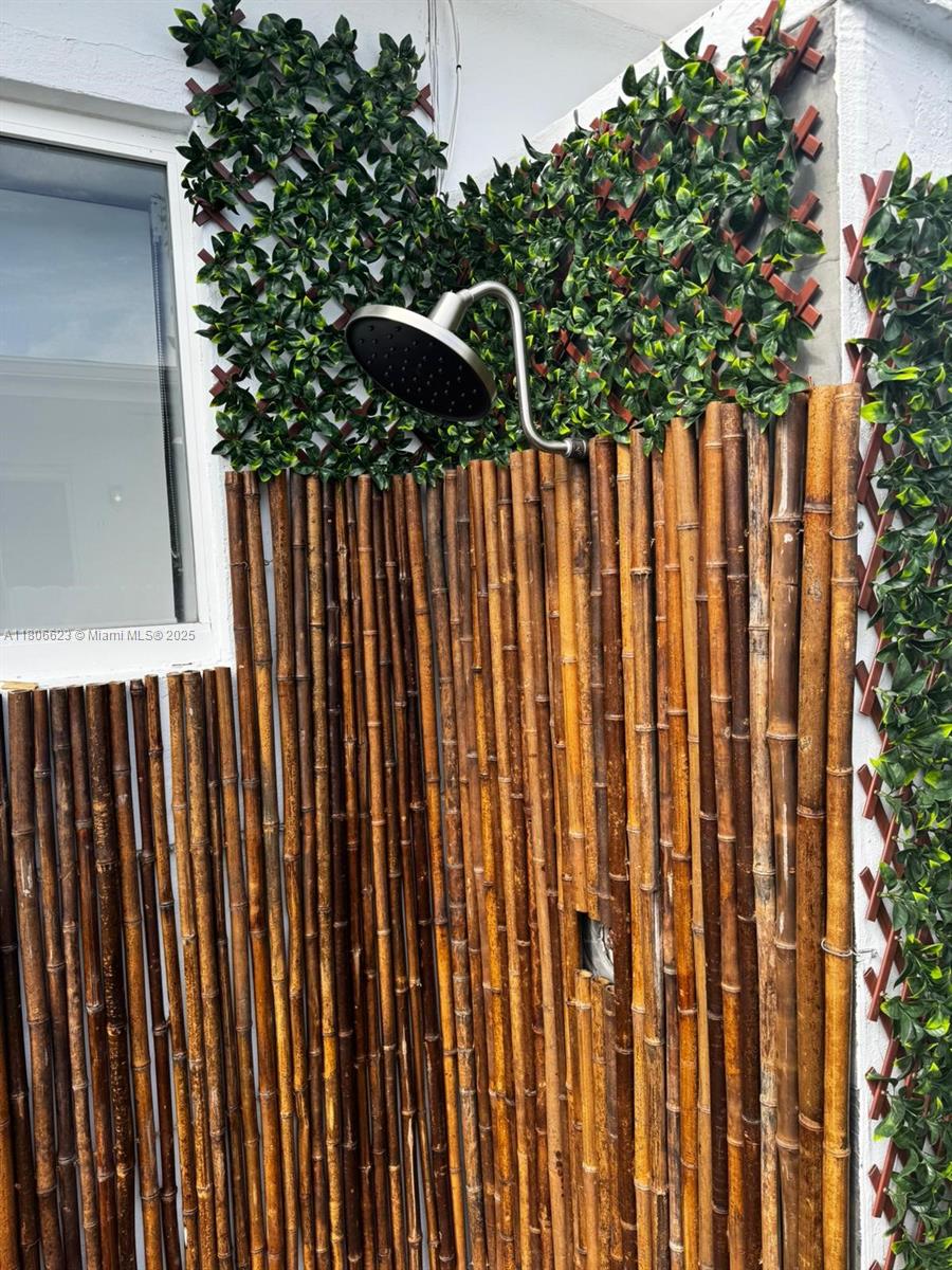 HOLLYWOOD BEACH FIRST ADD - Residential Income