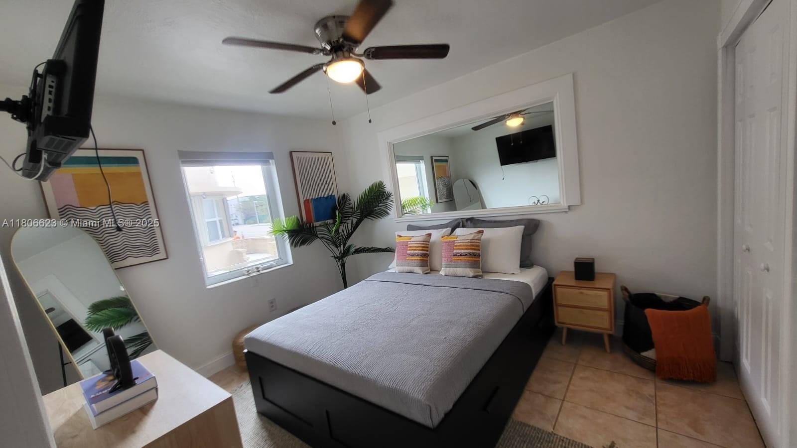 HOLLYWOOD BEACH FIRST ADD - Residential Income