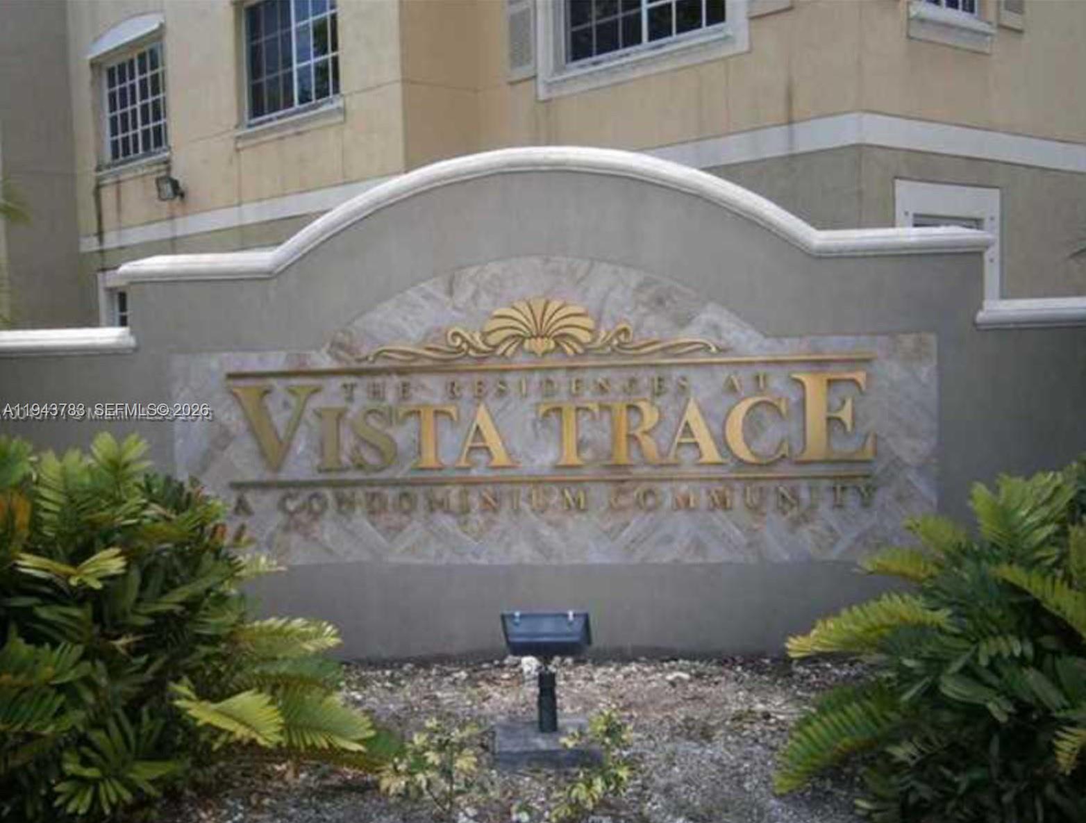 VISTA TRACE 2 CONDO - Residential