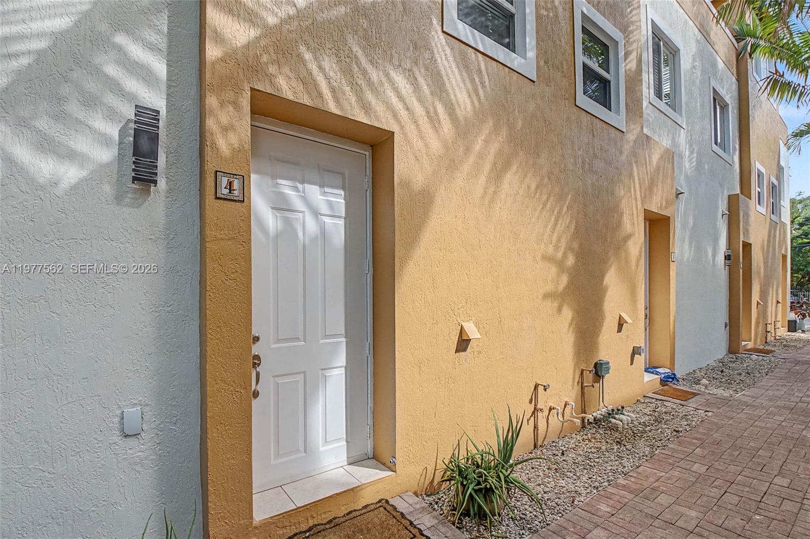 PALM TERRACE - Residential Income