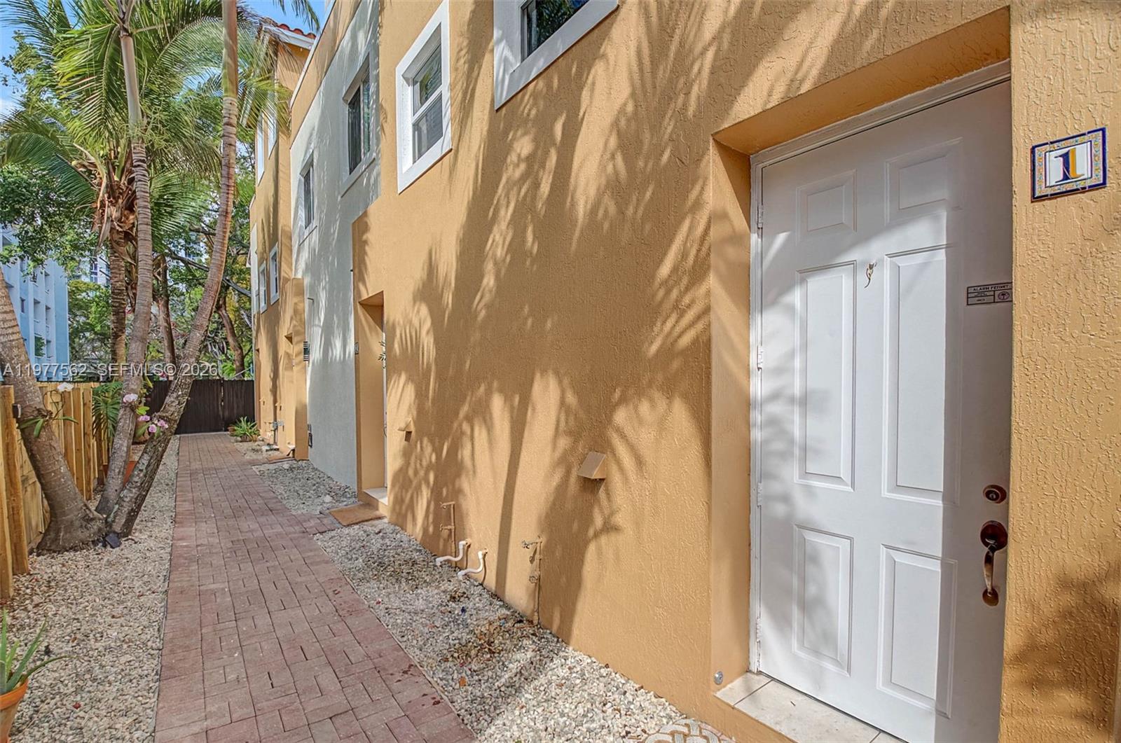 PALM TERRACE - Residential Income