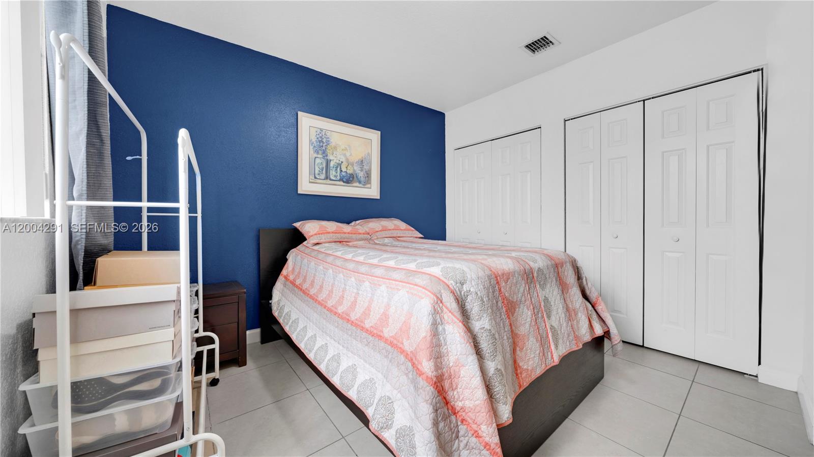 LOS PORTALES PHASE III CO - Residential