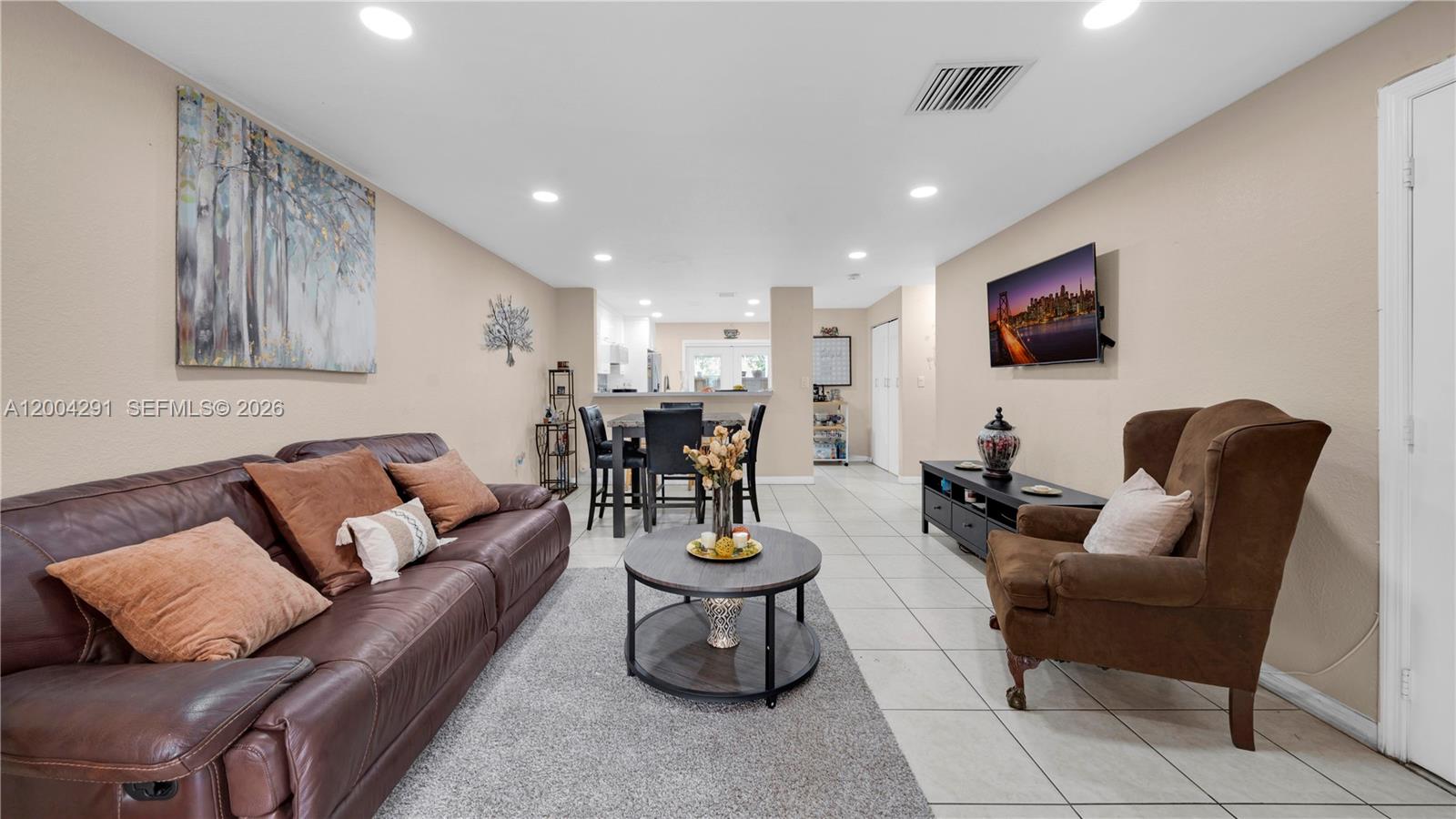 LOS PORTALES PHASE III CO - Residential