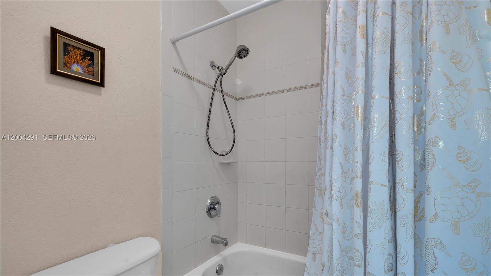 LOS PORTALES PHASE III CO - Residential