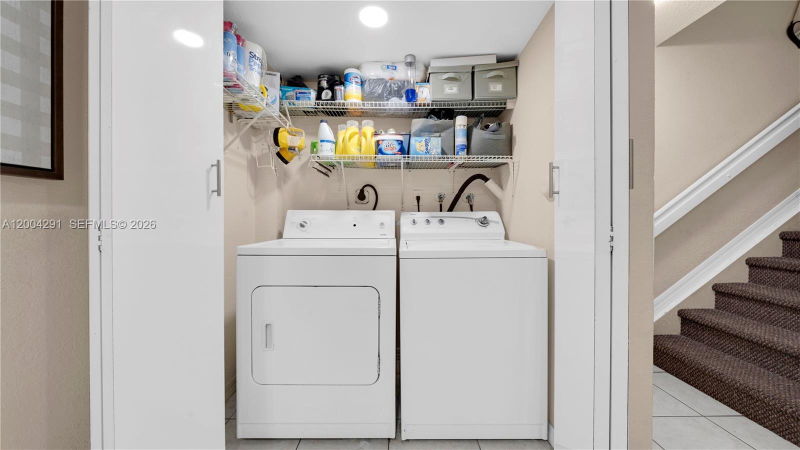 LOS PORTALES PHASE III CO - Residential