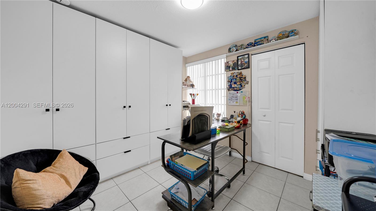 LOS PORTALES PHASE III CO - Residential