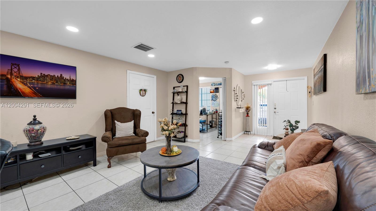 LOS PORTALES PHASE III CO - Residential