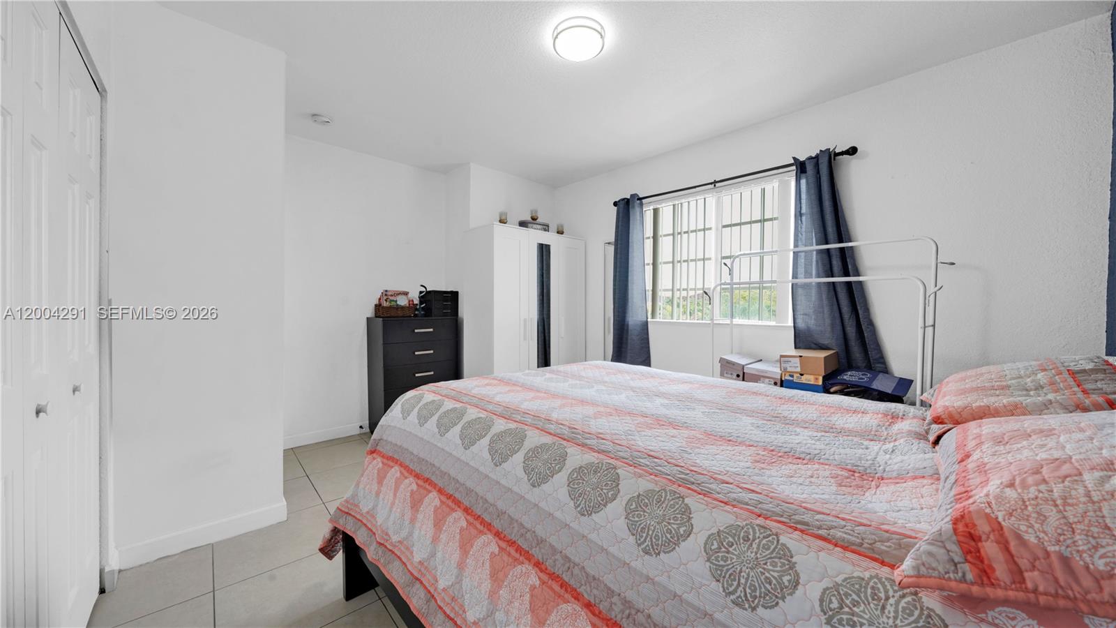 LOS PORTALES PHASE III CO - Residential