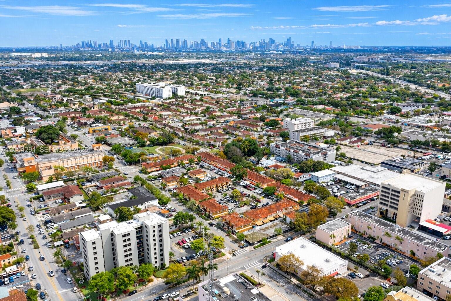 LOS PORTALES PHASE III CO - Residential