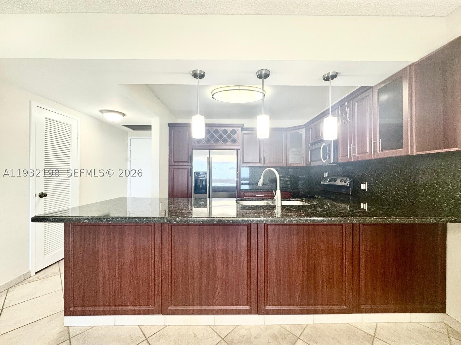 3725 S Ocean Dr 508 (AVAILABLE)