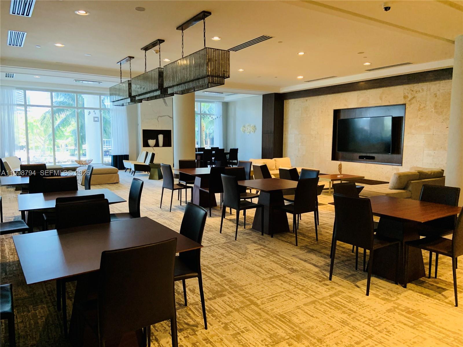 COURTS BRICKELL KEY CONDO - Residential Lease