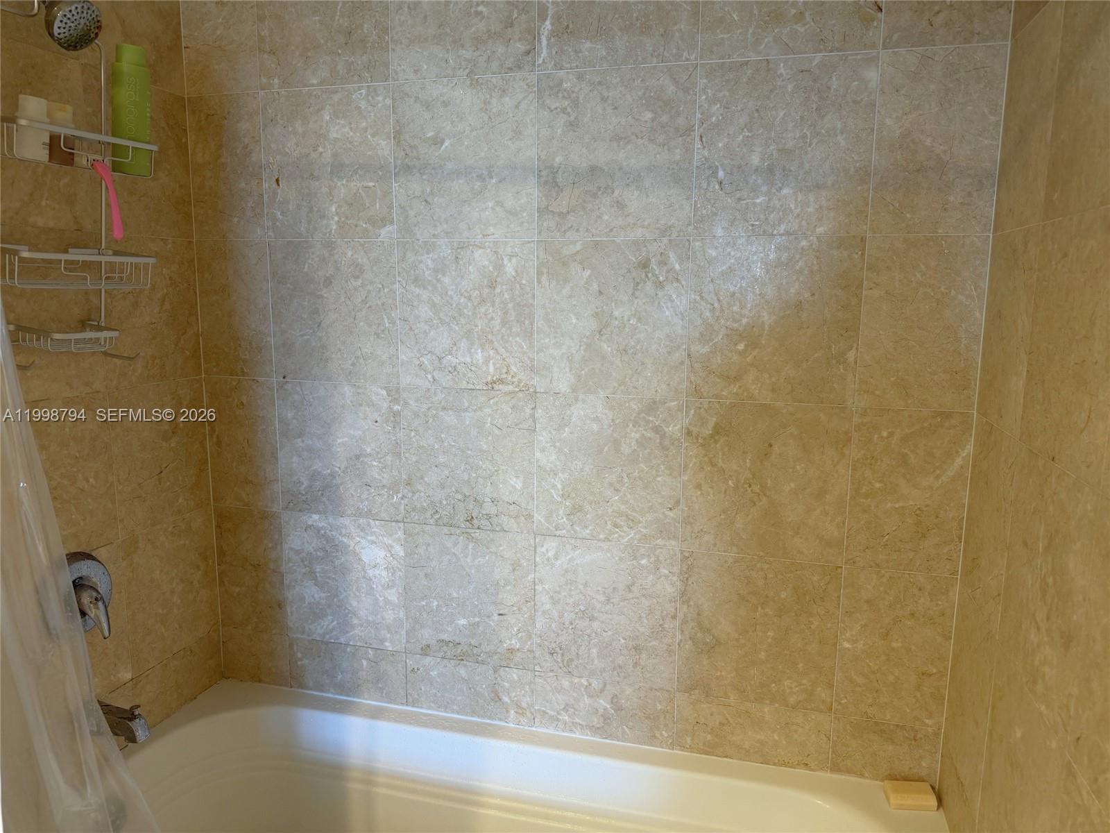 COURTS BRICKELL KEY CONDO - Residential Lease