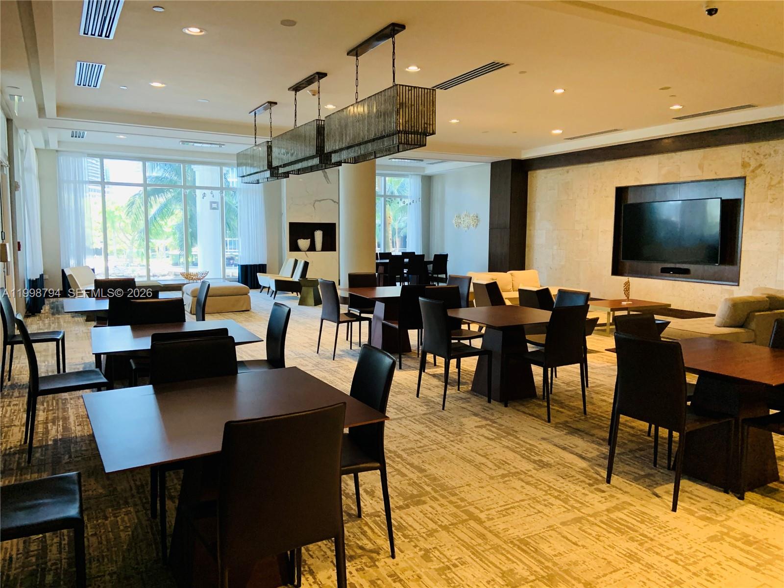 COURTS BRICKELL KEY CONDO - Residential Lease