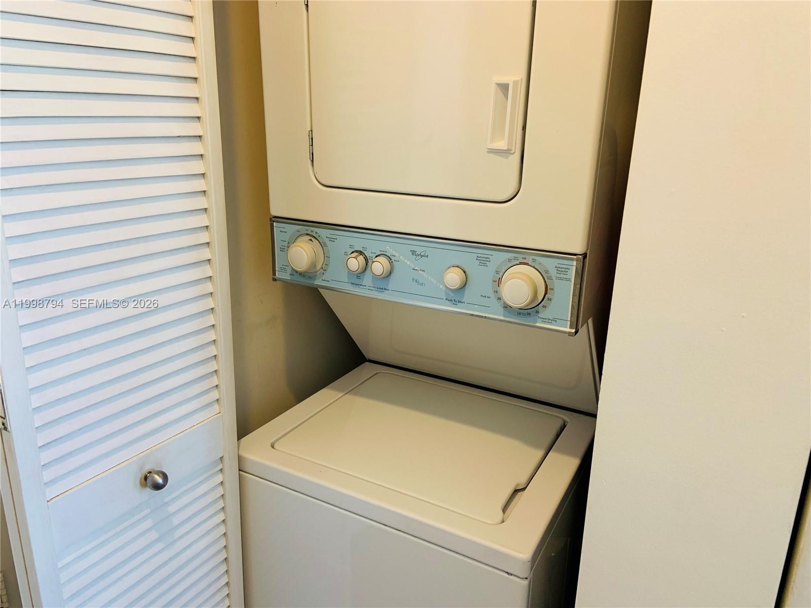 COURTS BRICKELL KEY CONDO - Residential Lease