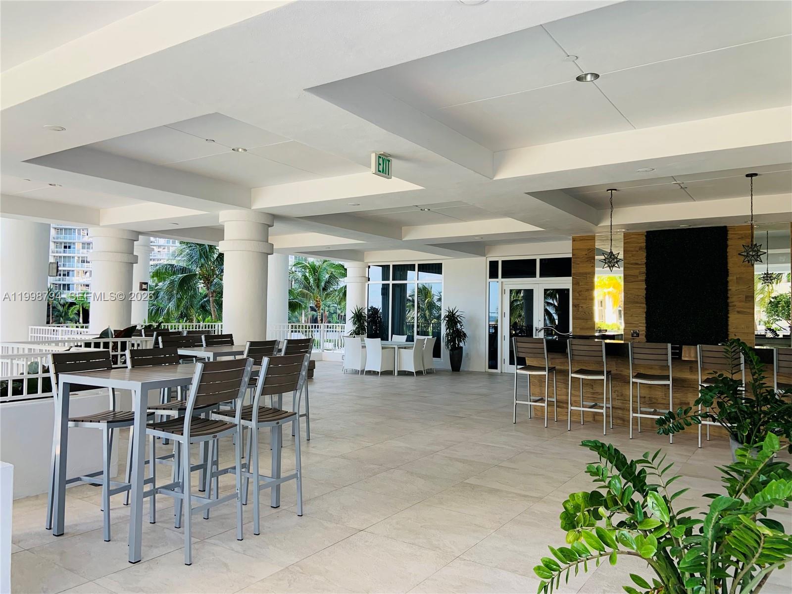 COURTS BRICKELL KEY CONDO - Residential Lease