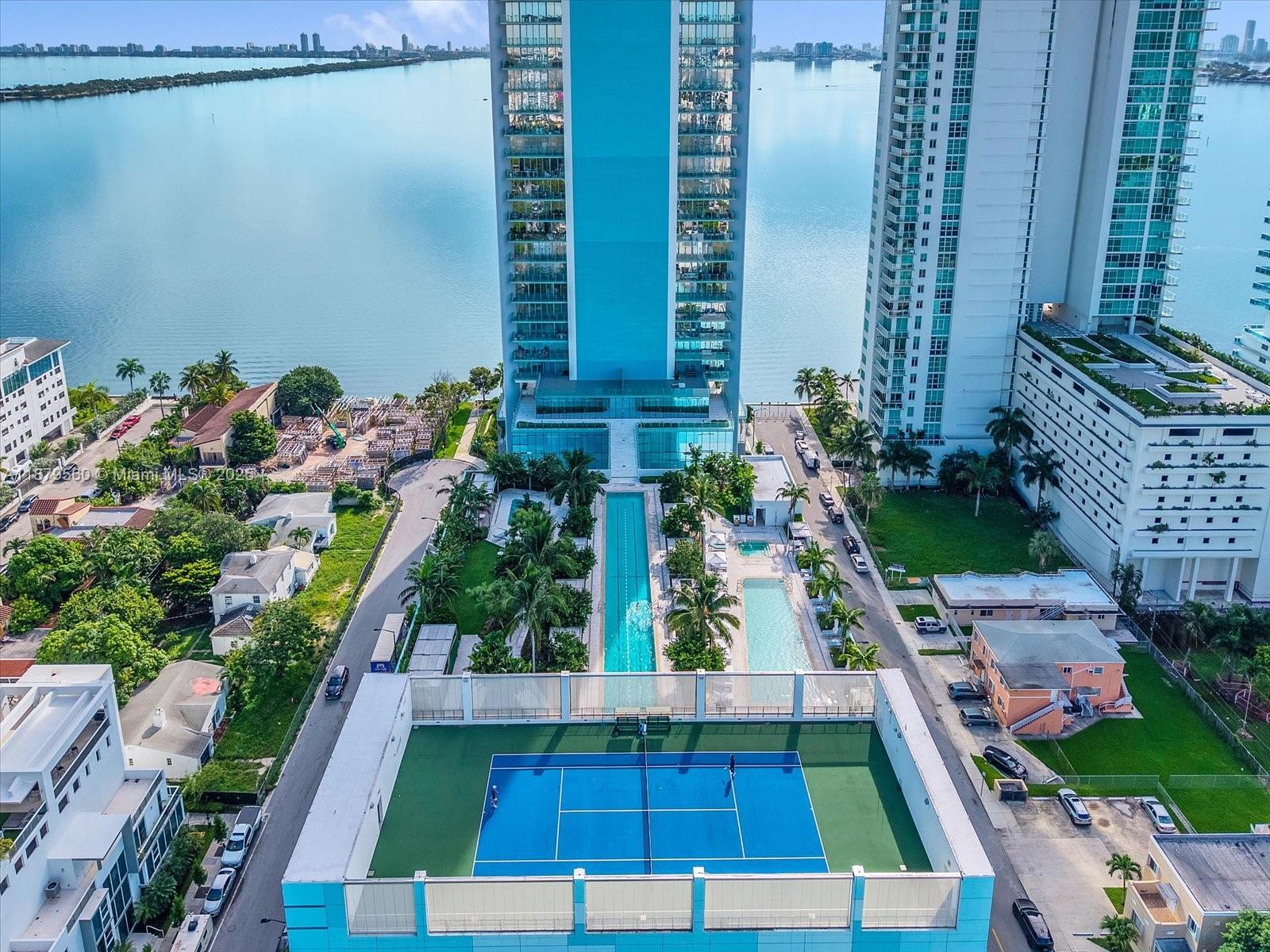 ESCOTTONIA PARK - Residential