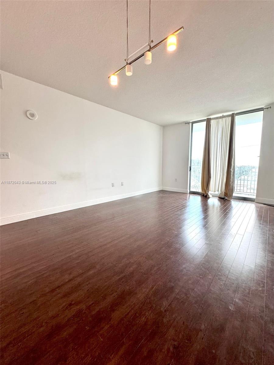 HOLLYWOOD STATION RES CON - Residential Lease