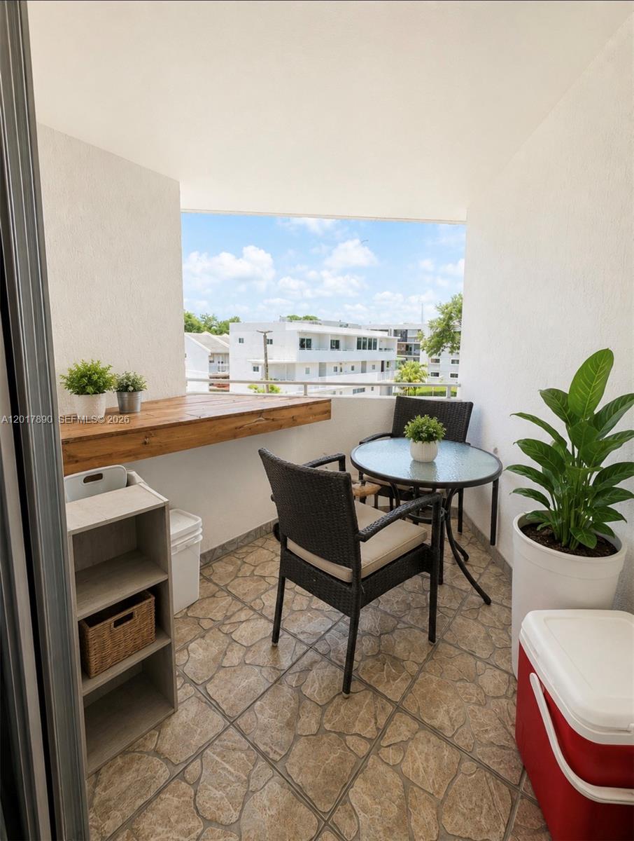SAVANNAH APARTMENTS CONDO - Residential