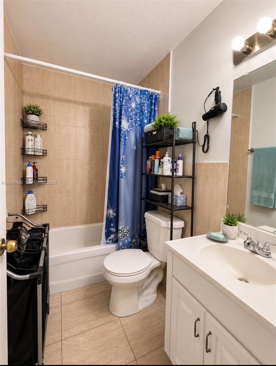 SAVANNAH APARTMENTS CONDO - Residential