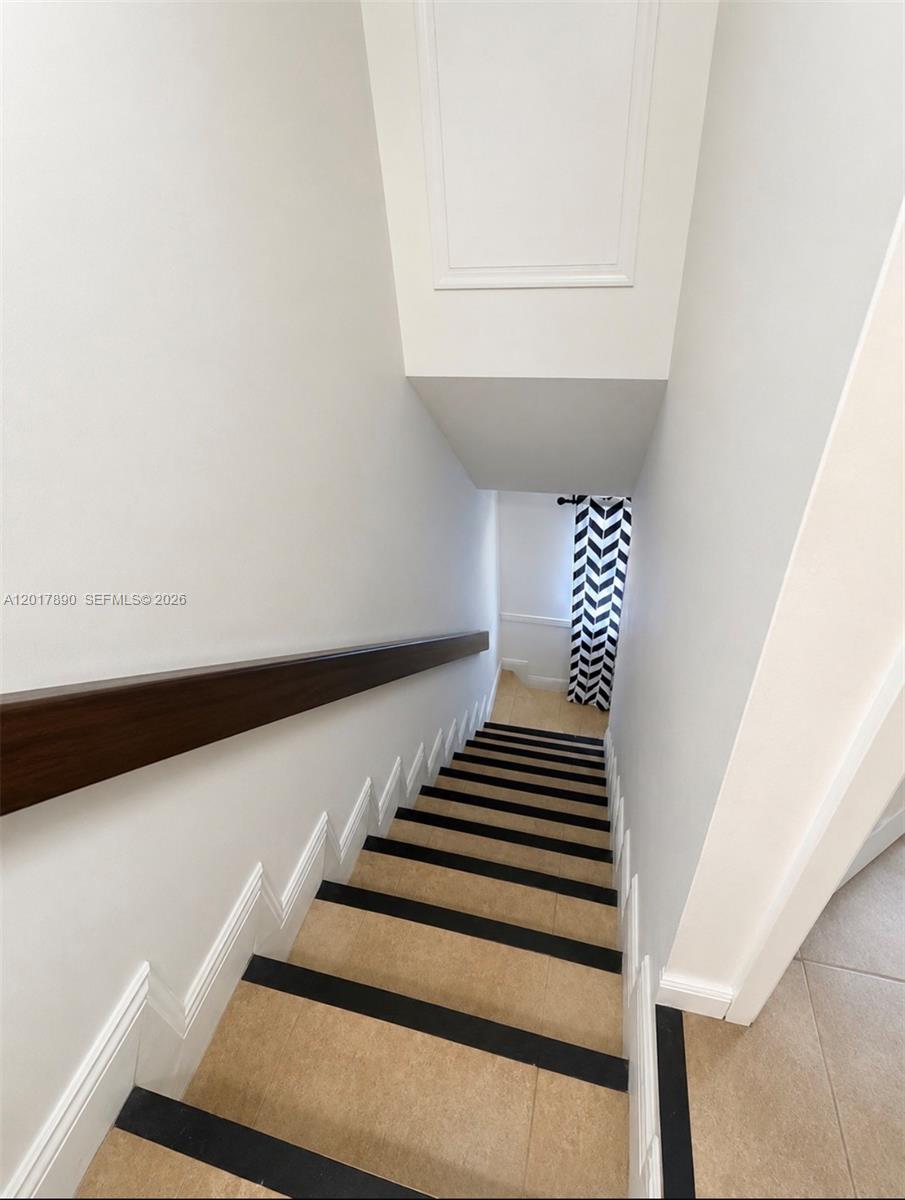 SAVANNAH APARTMENTS CONDO - Residential