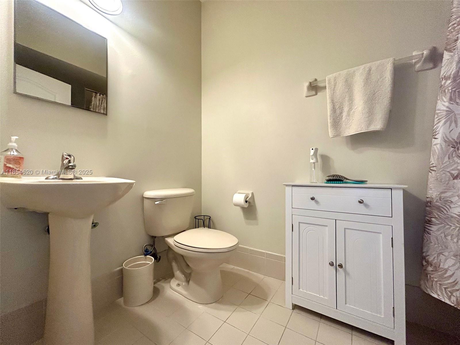 SHOMA COURTYARDS - Residential Lease