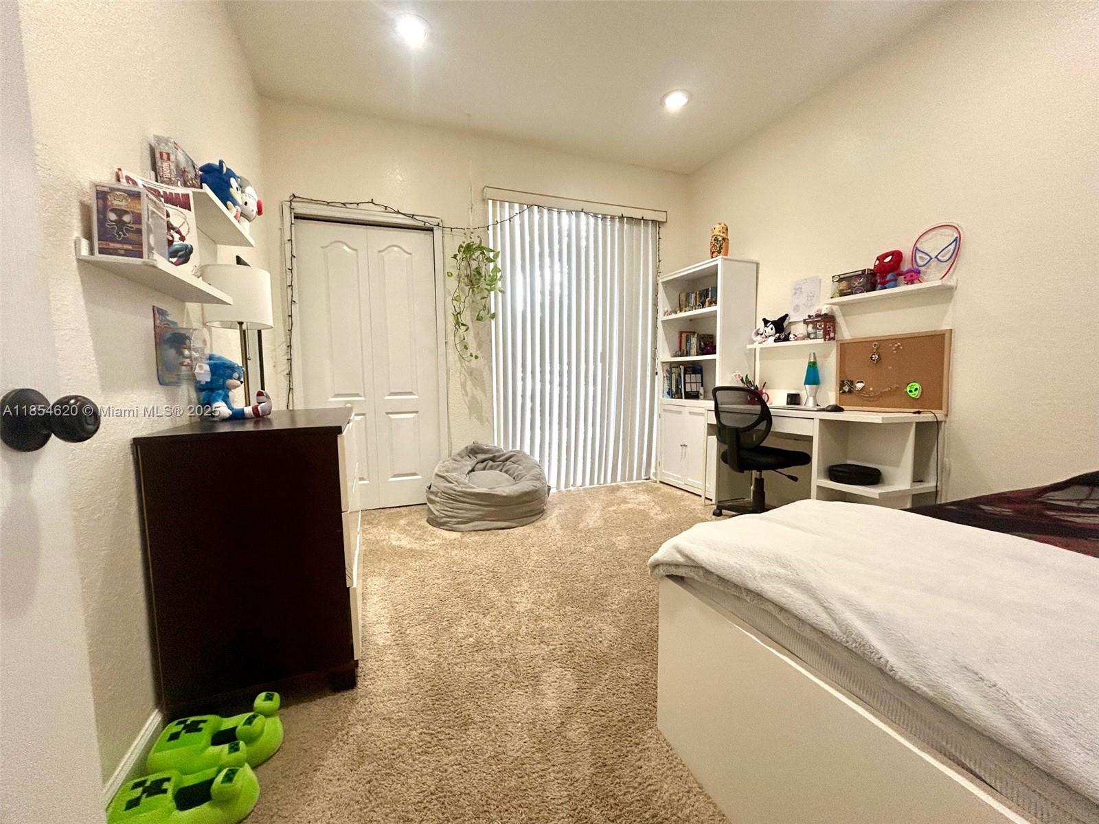 SHOMA COURTYARDS - Residential Lease