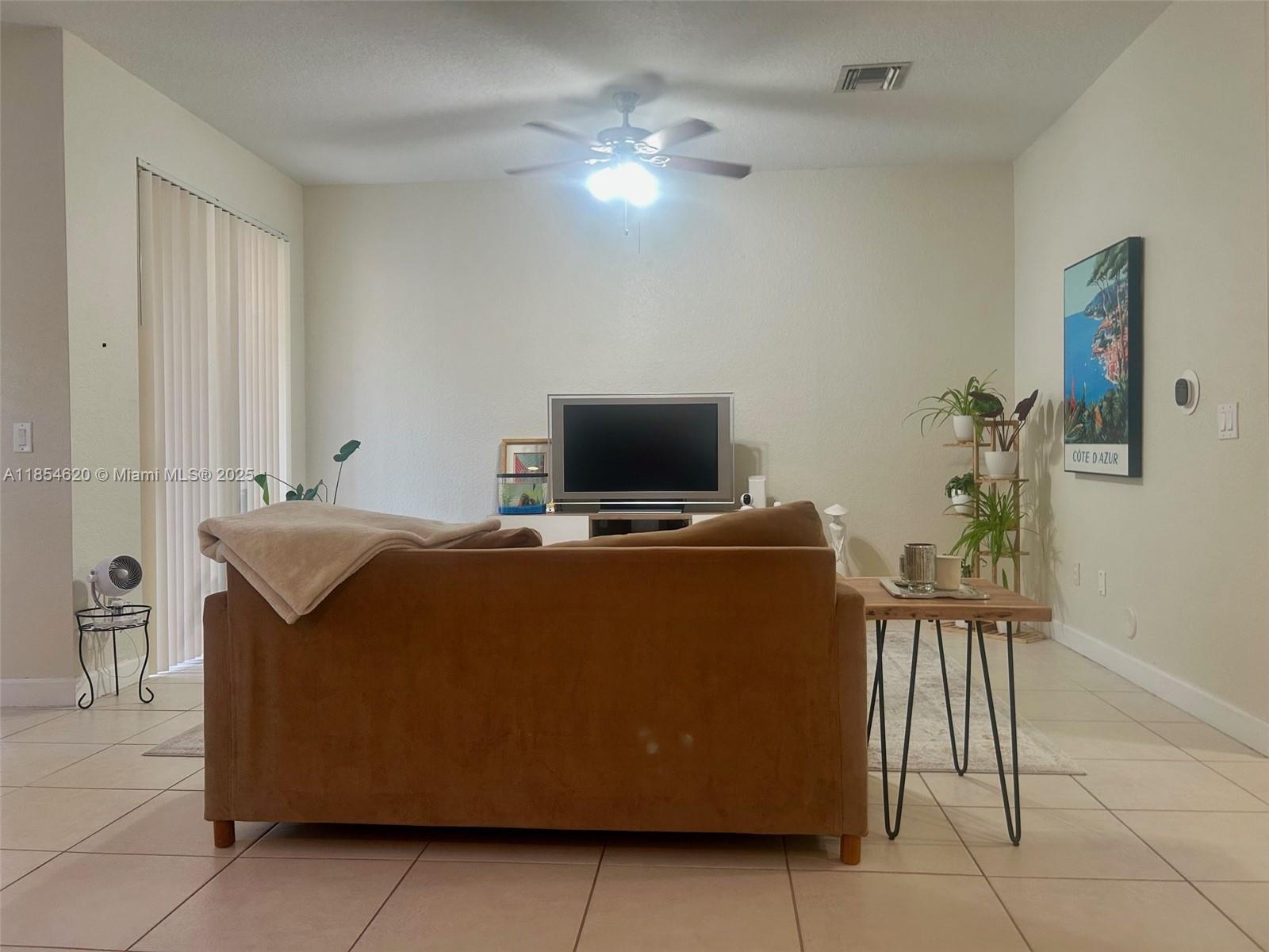SHOMA COURTYARDS - Residential Lease