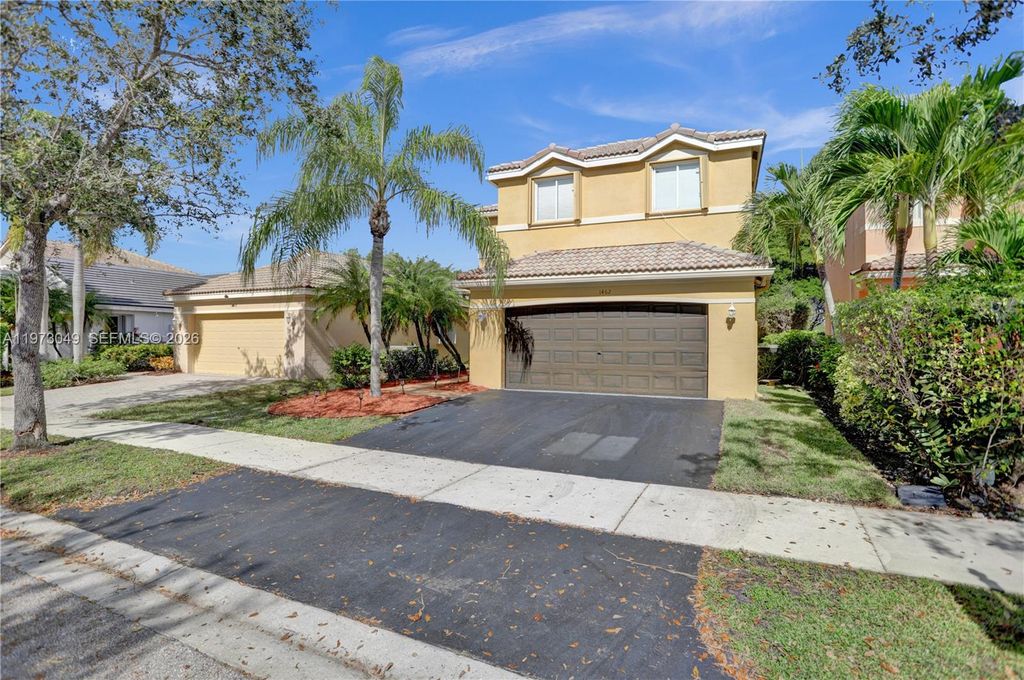 Photo of 1462 Sabal Trl, Weston, FL 33327 (MLS # A11973049)