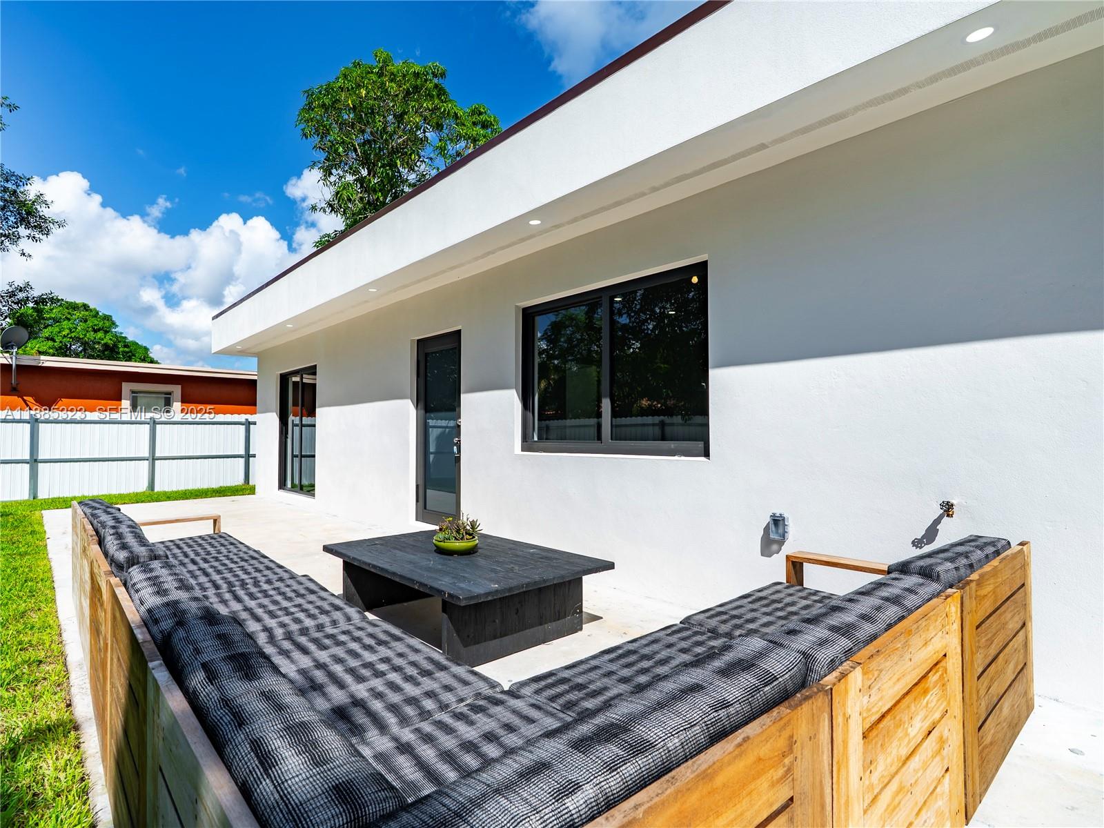 NICHOLS HEIGHTS - Residential