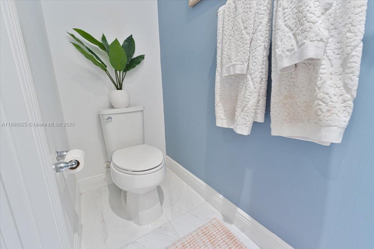 PEMBROKE LAKES SOUTH - Residential