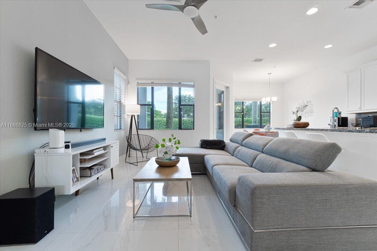 PEMBROKE LAKES SOUTH - Residential