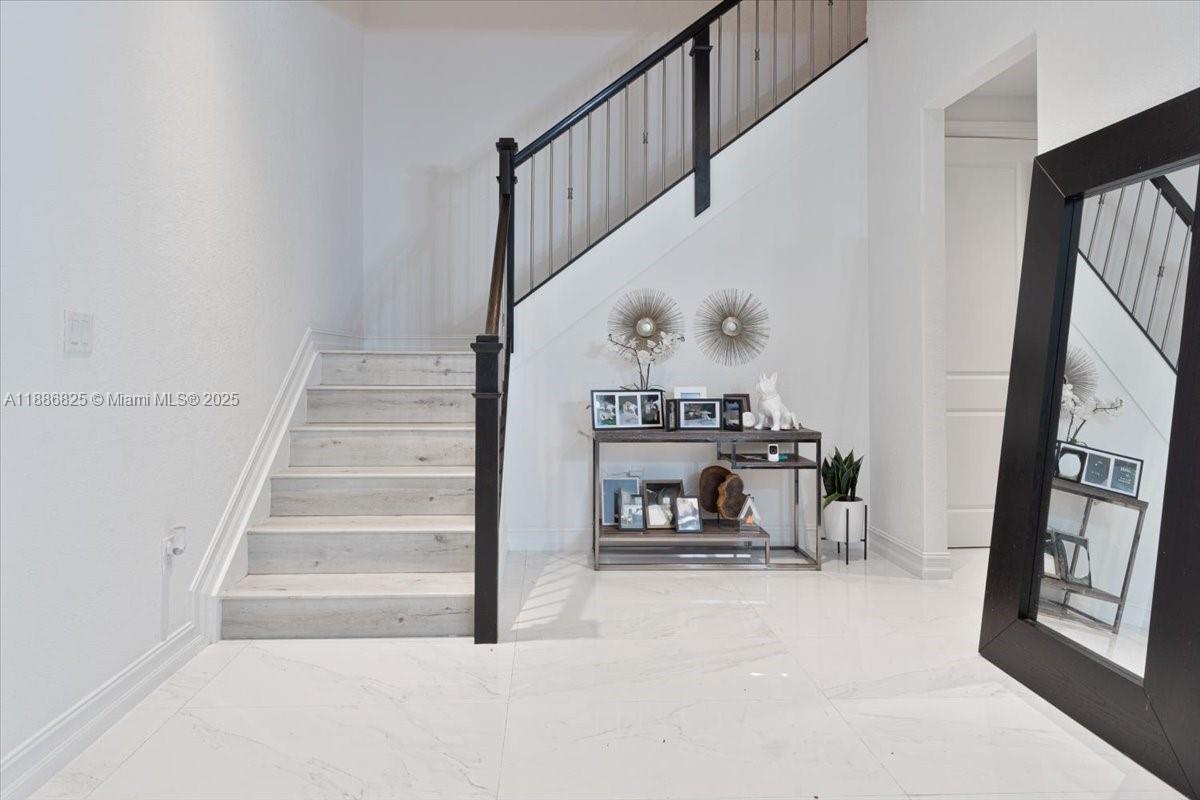 PEMBROKE LAKES SOUTH - Residential