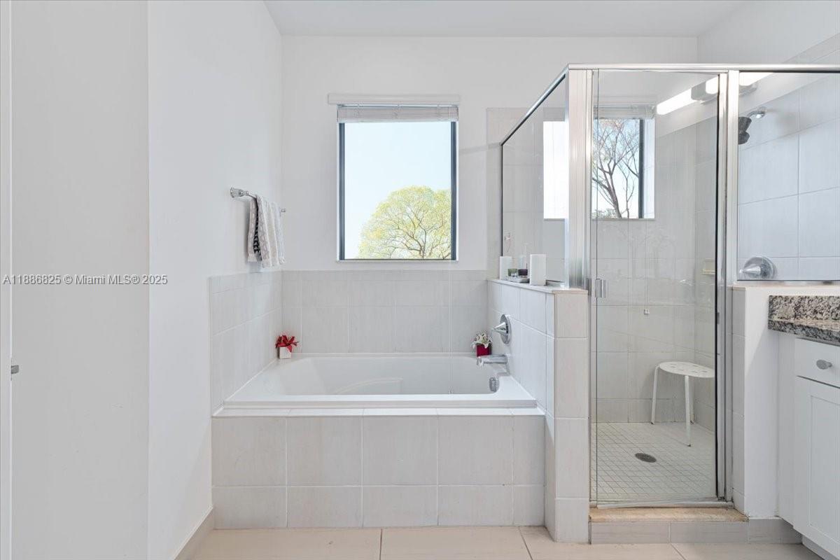 PEMBROKE LAKES SOUTH - Residential